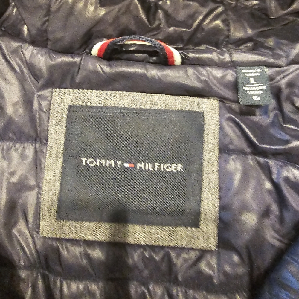 Gray Hooded Jacket With Quilted Lining - image 2